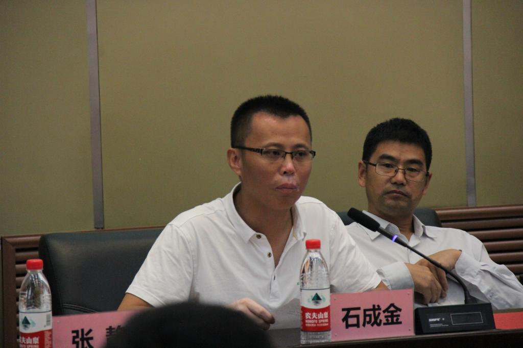 石成金老师宣布大北农班分班原则及班主任任命